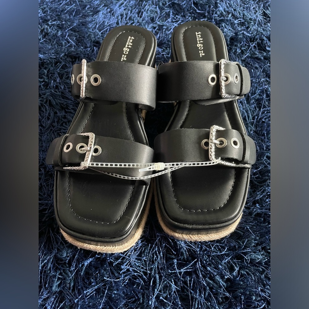 Sandals - Picture 3 of 5